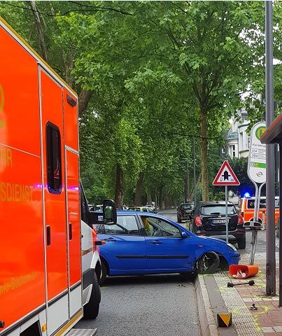 FW-BO: Verkehrsunfall mit einer leicht verletzten Person in der Bochumer Altstadt