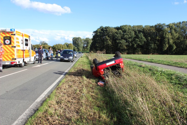 POL-COE: Coesfeld, L 581/ Mit dem PKW überschlagen -Fahrerin schwerverletzt-