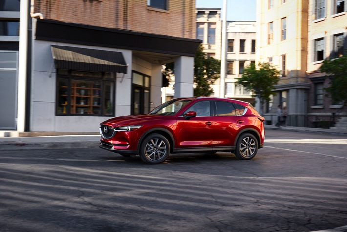 Der brandneue Mazda CX-5: Europapremiere am Internationalen Automobil-Salon Genf 2017 - Nun hat Mazda (Suisse) SA die Preise für seinen Kompakt-Crossover bekannt gegeben.