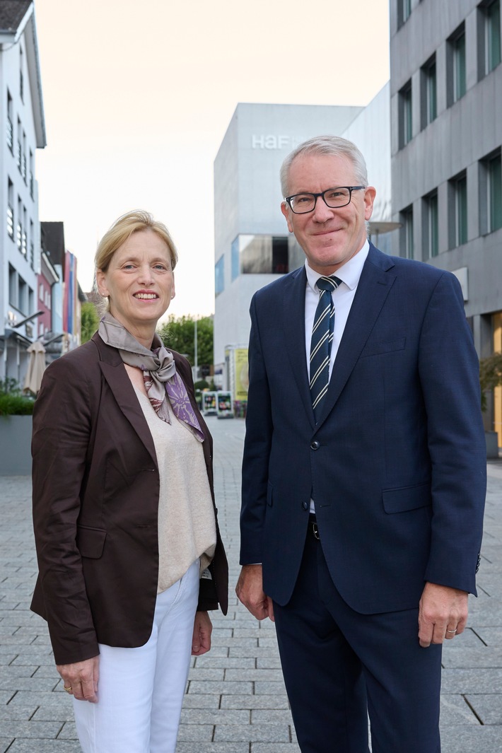 Höflichkeitsbesuch der deutschen Bildungsministerin Karin Prien bei Regierungsrat Daniel Oehry