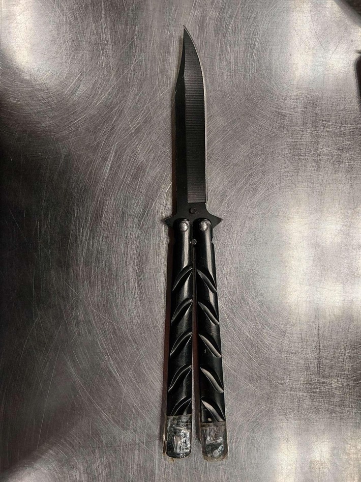 BPOLD FRA: 9 cm langes Butterflymesser im Handgepäck entdeckt