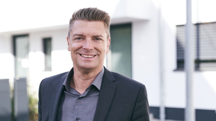 Andre Müller von Andre Müller Immobilien, Immobilienmakler in Nieder-Olm / Weiterer Text über ots und www.presseportal.de/nr/181973 / Die Verwendung dieses Bildes für redaktionelle Zwecke ist unter Beachtung aller mitgeteilten Nutzungsbedingungen zulässig und dann auch honorarfrei. Veröffentlichung ausschließlich mit Bildrechte-Hinweis.