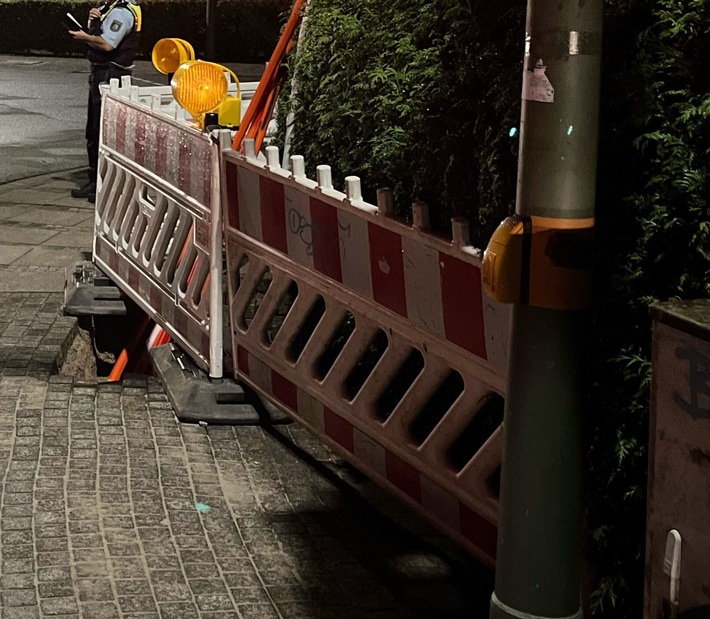 POL-BI: Nicht richtig abgesicherte Baustelle - Unfall