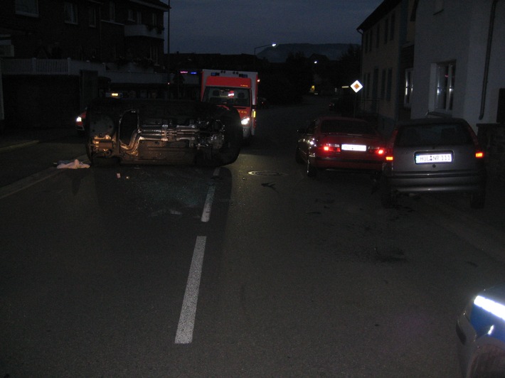 POL-HOL: Frau bei Unfall in Boffzen leicht verletzt