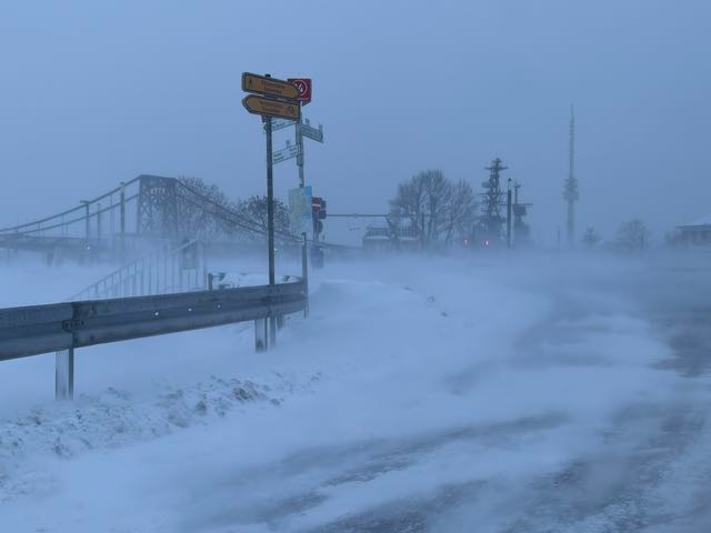 POL-WHV: Weitere aktuelle Verkehrshinweise