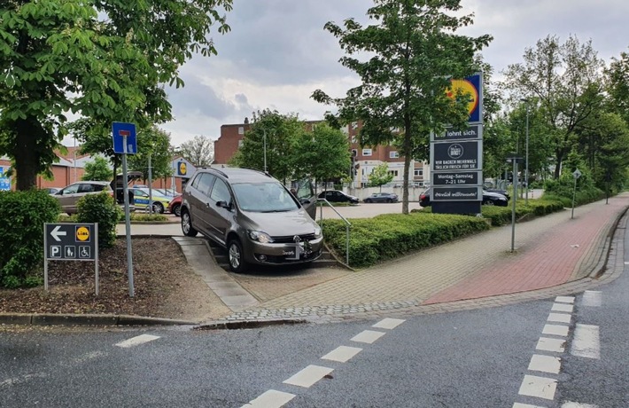 POL-LG: ++ Ladendiebe gestellt - in Drogerie zugegriffen ++ ... der kürzeste Weg - "aufgesetzt" ++ betrunkener Lkw-Fahrer - mit 1,79 Promille mit Sattelzug unterwegs ++