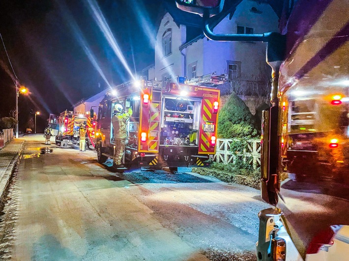 FW Dresden: Informationen zum Einsatzgeschehen der Feuerwehr Dresden vom 22. Dezember 2021