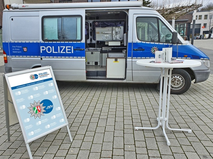 POL-ME: Die Polizei berät am Info-Mobil - Hilden - 2309104