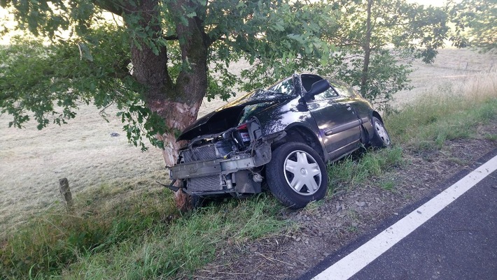 POL-PDNR: Schwerer Verkehrsunfall mit Flucht in Eichelhardt (Update)