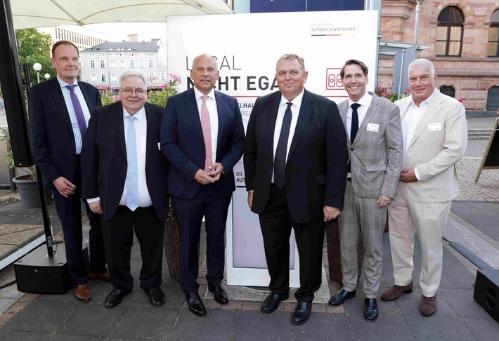 DAW-Brancheninformation: Hessischer Innenminister Prof. Dr. Roman Poseck zu Gast beim Parlamentarischen Abend von HMV und DAW in Wiesbaden