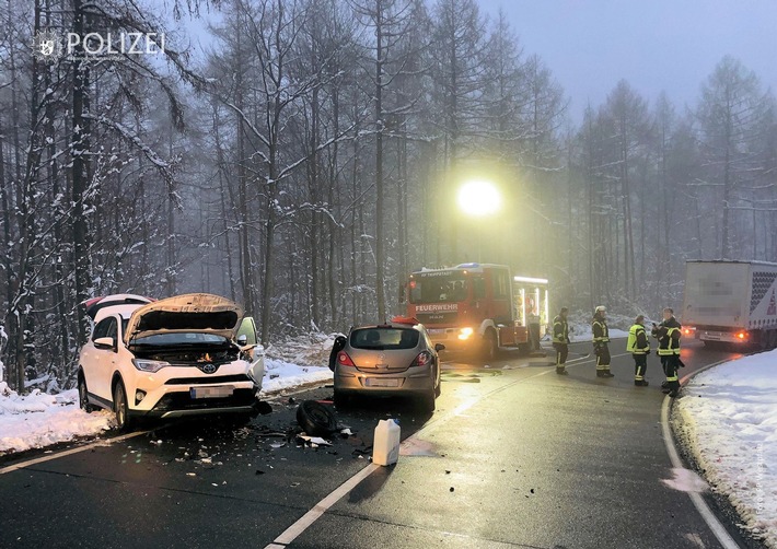 POL-PPWP: Überholmanöver endet mit Unfall