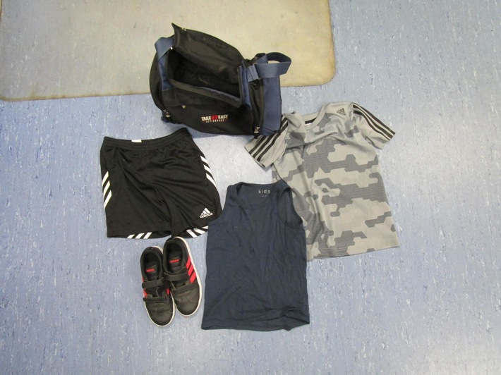 BPOLI KLT: Polizeieinsatz wegen zurückgelassener Sporttasche - Eigentümer gesucht