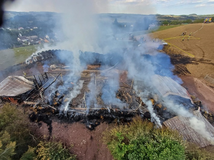 POL-PDWIL: Vollbrand eines landwirtschaftlichen Gebäudes in Stadtkyll