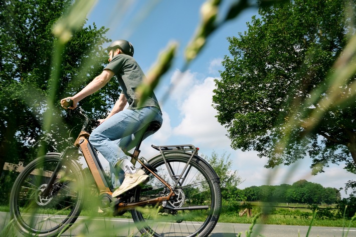 Stabil und sicher: Kalkhoff E-Bike erlaubt beeindruckende 170 Kilo Gesamtgewicht und geht im Trekking-E-Bike-Test von Stiftung Warentest als Testsieger hervor