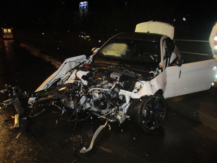 POL-PPWP: Fahrer schwer verletzt
