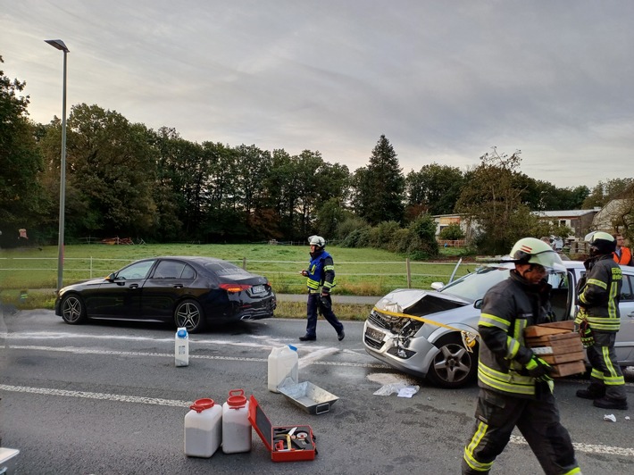 FW-EN: Wetter - Verkehrsunfall am Morgen