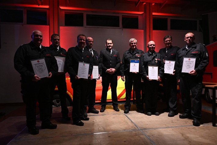 FW-HAAN: KORREKTUR +++ Neujahrsempfang der Feuerwehr Haan: Rückblick auf ein einsatzreiches Jahr