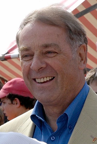 Media Service: Adolf Ogi: «On ne fait pas de la politique à l