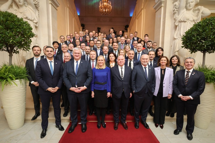 Sicherheitsfragen beim OSZE-Ministerrat in Wien im Fokus