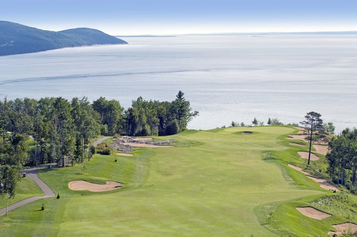 Abschlag mit Aussicht: Québec als Golfdestination entdecken