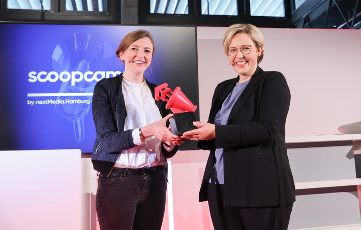 Opinary-Gründerin Pia Frey erhält scoop Award 2021: "Müssen Medienhäuser weg vom All-inclusive-Abo?"