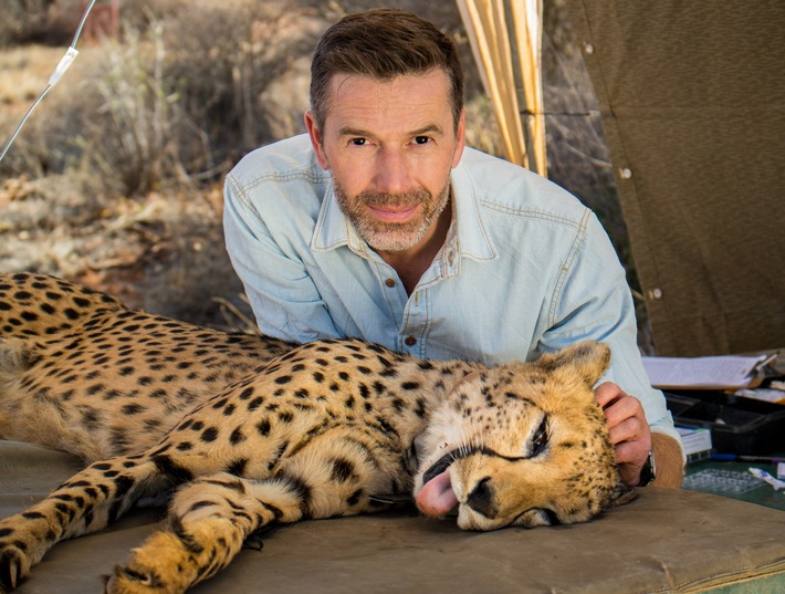 "Faszination Erde - mit Dirk Steffens" in Namibia/  ZDF widmet sich dem Zauber der Wüstenhölle (FOTO)