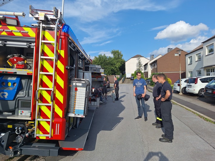 FW-EN: Feuerwehr geht auf Bevölkerung zu