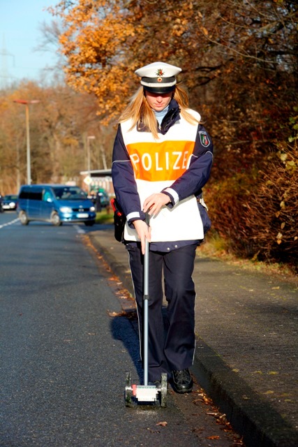 POL-REK: Rotlicht missachtet - Frechen