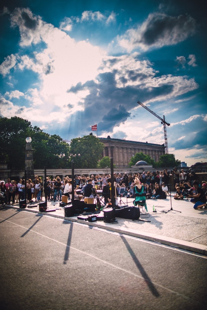Fête de la Musique am verkaufsoffenen Sonntag: Die Spandau Arcaden werden zur offiziellen Festival-Bühne