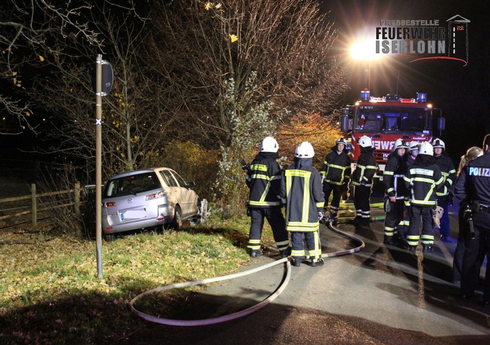 FW-MK: Verkehrsunfall, zwei Verletzte
