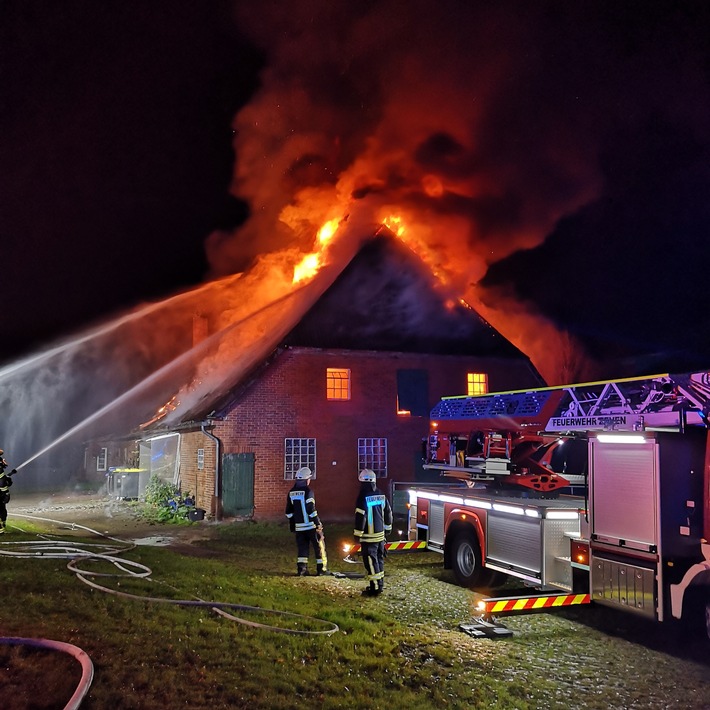 FW-ROW: Großbrand zerstört Bauernhaus in Granstedt