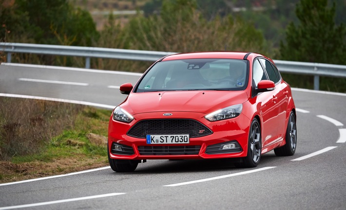 Ford Focus ST: Nachfrage hat sich verdoppelt - Diesel-Modell ab sofort mit Powershift-Getriebe und Schaltwippen bestellbar