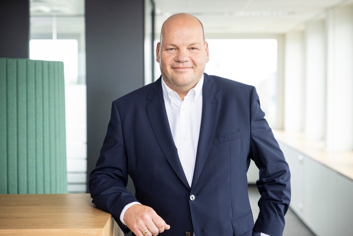 Dirk_Lohmann_Director Legal Department.jpg
