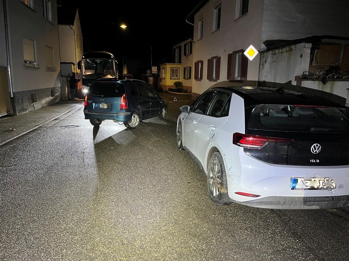 POL-PDLD: Schweighofen - Unfall unter Alkoholeinfluss