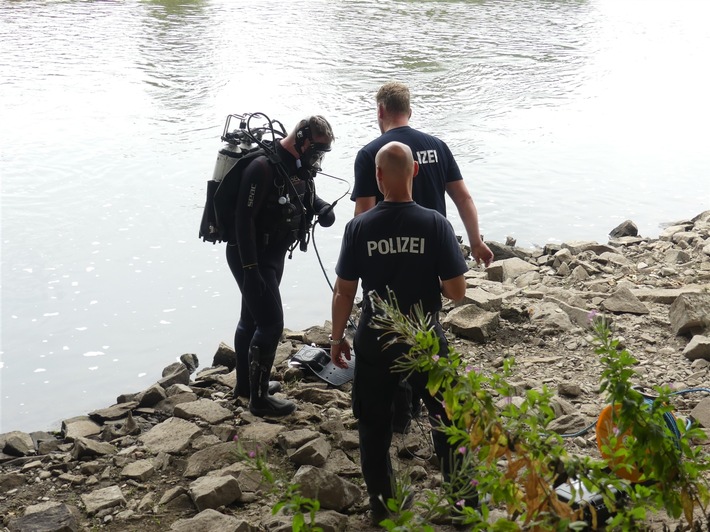 POL-UN: Schwerte - Knochenfund am Ruhrufer zieht weitere Ermittlungen nach sich