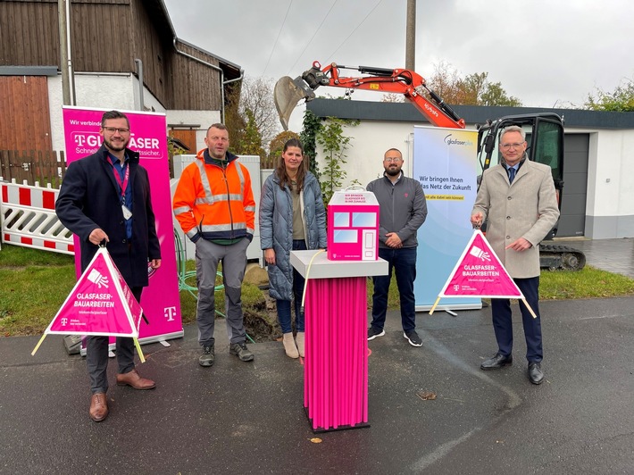 Telekom startet Glasfaser-Ausbau in den Stadtteilen Vielitz, Buchwald, Dürrewiesen, Längenau und Reuth von Selb
