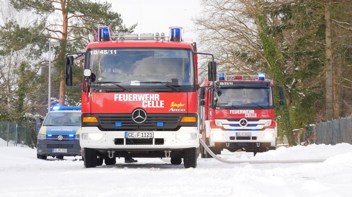 FW Celle: Zimmerbrand in Osterloh