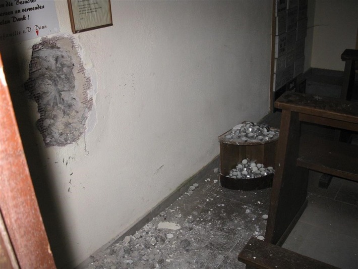POL-PDWIL: Einbruchsdiebstahl in Wehrbüschkapelle, Entwendung von Opferstock