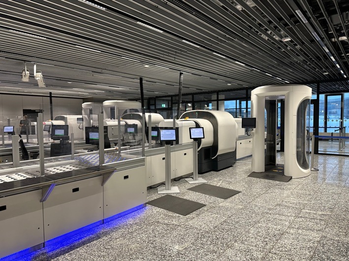 Sicher, schnell und komfortabel: Weitere Sicherheitskontrollen am Flughafen Frankfurt mit  CT-Scannern und neuem Spurkonzept ausgestattet