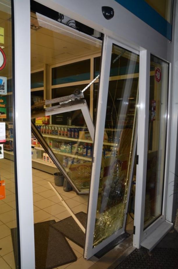 POL-HI: Zigaretten bei Tankstelleneinbruch in Holle entwendet