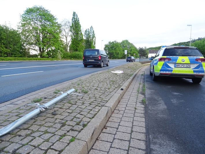 POL-HM: Verkehrsunfall auf der Thiewallbrücke