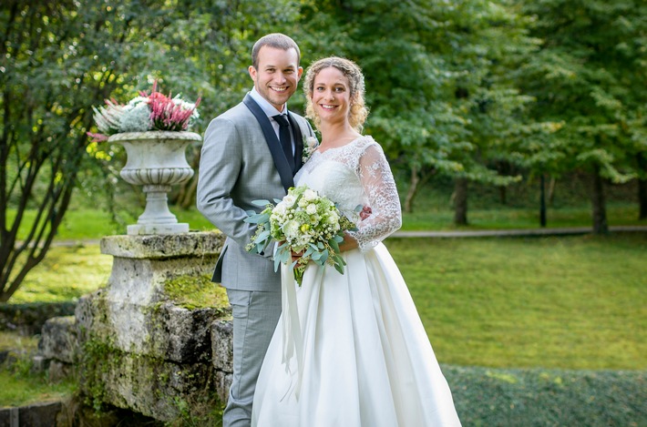 Das Erste: "Sturm der Liebe": Traumhochzeit und Staffelstart / Christina Arends und Arne Löber stehen im Mittelpunkt der 17. Staffel