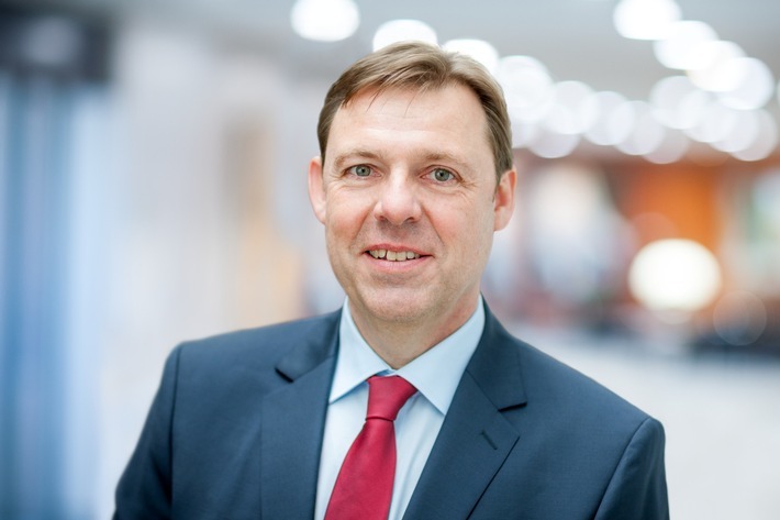 Dr. Wolfgang Breuer, Vorstandsvorsitzender Provinzial NordWest Konzern / Weiterer Text über ots und www.presseportal.de/nr/123040 / Die Verwendung dieses Bildes ist für redaktionelle Zwecke honorarfrei. Veröffentlichung bitte unter Quellenangabe: "obs/Provinzial NordWest Holding AG"