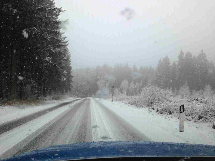 POL-HOL: Solling wieder schneeweiß: Erneuter Wintereinbruch im Solling -Keine Unfälle / Verkehrsteilnehmer verhielten sich vorsichtig  -