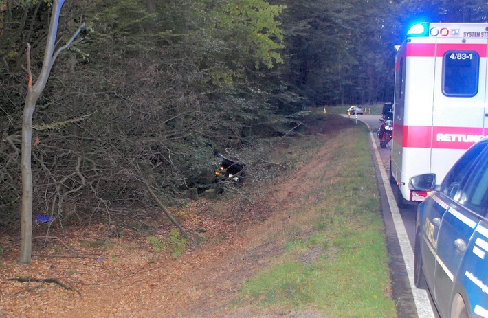 POL-PPWP: B48/Hochspeyer - Johanniskreuz: Mit Überschlag die Böschung hinab