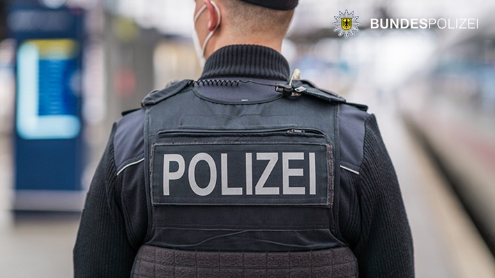 Bundespolizeidirektion München: Mehrere Haftbefehle vollstreckt Bundespolizei nimmt drei Personen fest