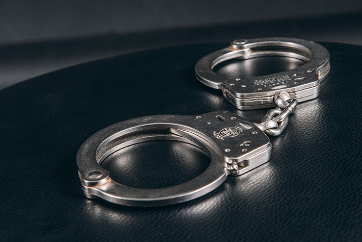 BPOL NRW: Mann mit 4 Haftbefehlen von Bundespolizei festgenommen