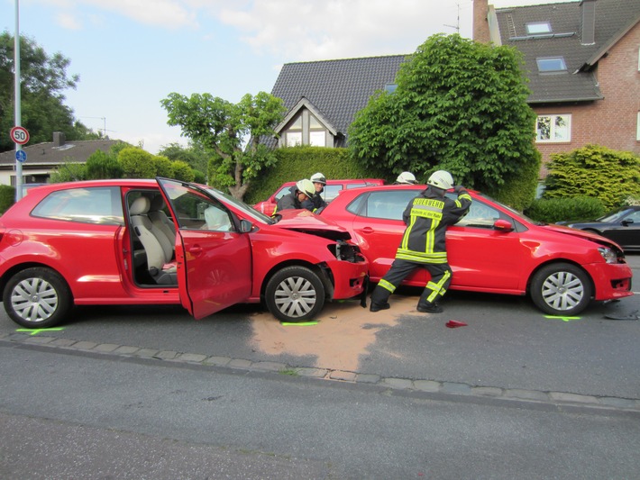 FW-MH: Verkehrsunfall mit mehreren Verletzten