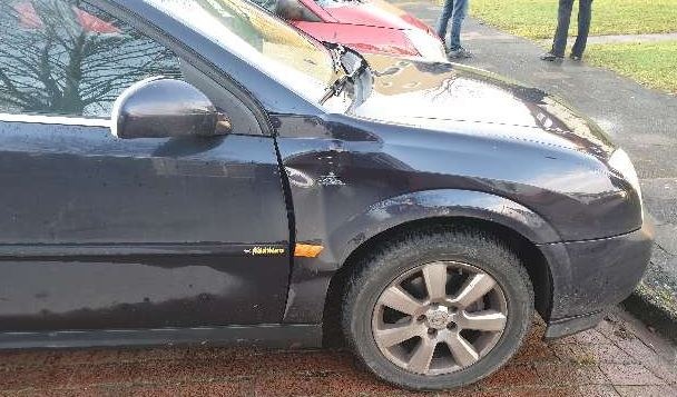 POL-NI: Nienburg: Opel Vectra beschädigt - Polizei sucht Unfallverursacher