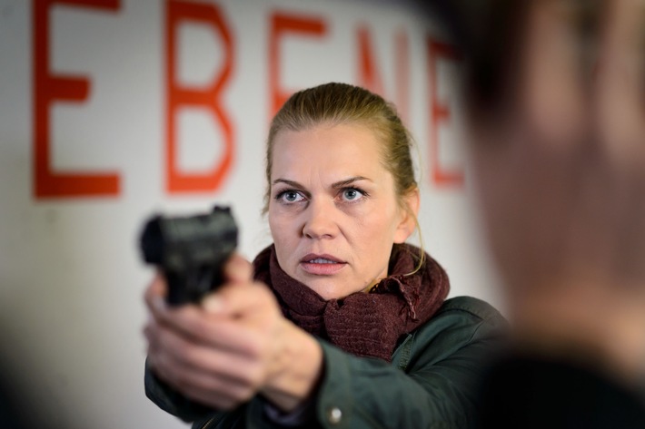 "Helen Dorn - Gefahr im Verzug" /  Fünfter Film der ZDF-Samstagskrimireihe mit Anna Loos (FOTO)